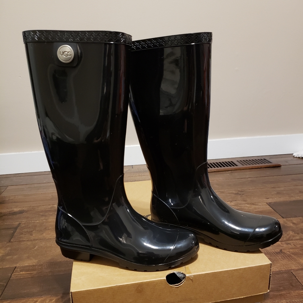Host Pick x 2!  NIB UGG W Shaye Rainboots - Black - Size 5